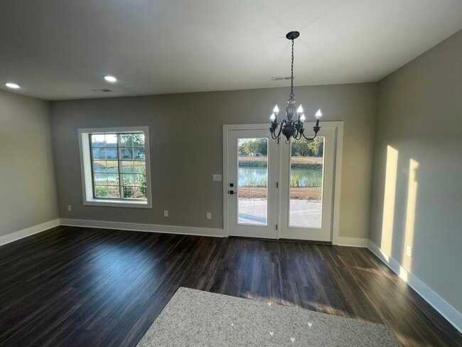 Building Photo - 128 Sitz Dr