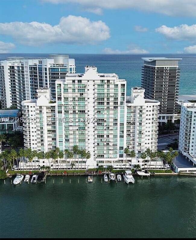 Building Photo - 5900 Collins Ave