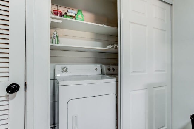 Building Photo - Chic 3 Bedroom in Caprock