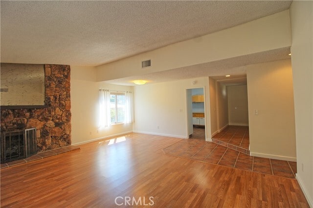 Building Photo - 711 Hacienda Dr