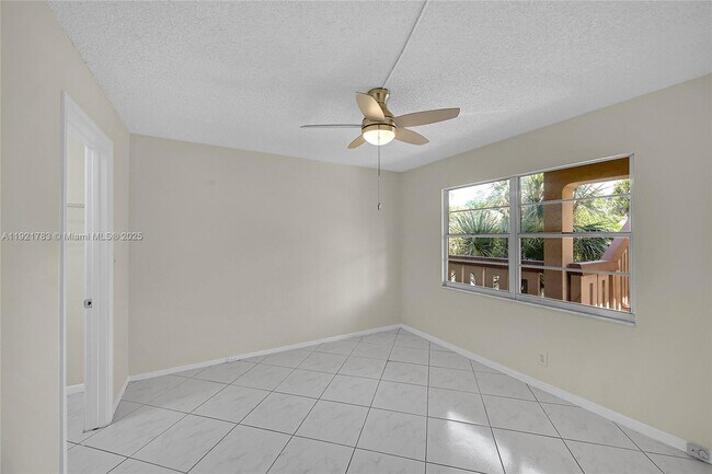 Building Photo - 1604 Abaco Dr