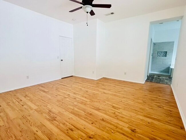 Building Photo - MOVE-IN READY RENTAL – AVAILABLE NOW!