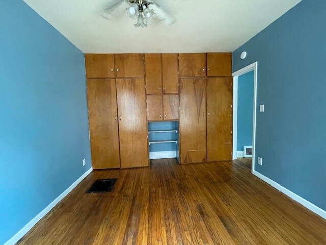Building Photo - 305 W Navarre St