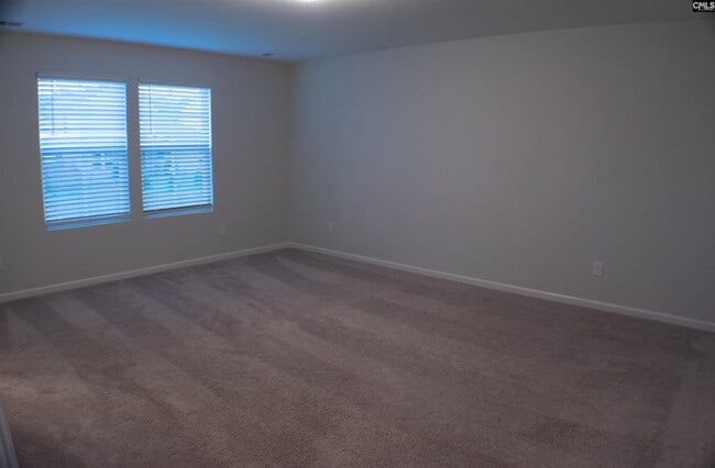 Building Photo - 1074 Begonia Dr