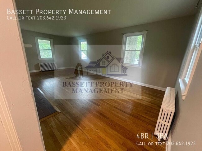 Building Photo - 135 Evergreen Ave