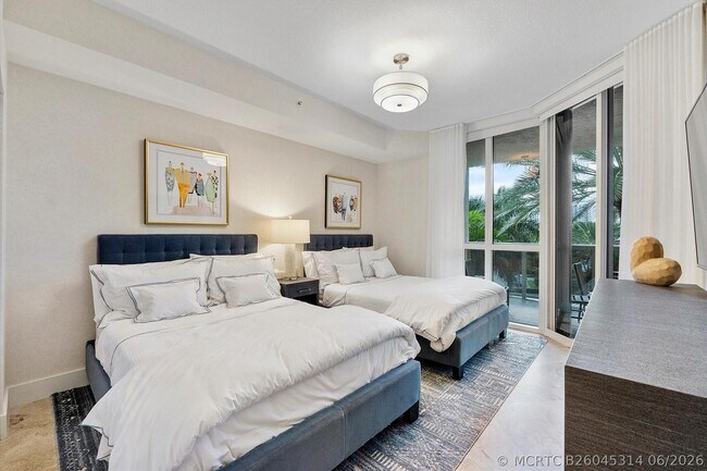 Building Photo - 3100 N Ocean Blvd