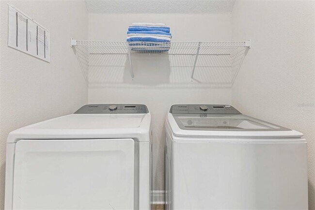 Building Photo - 284 Southfield St