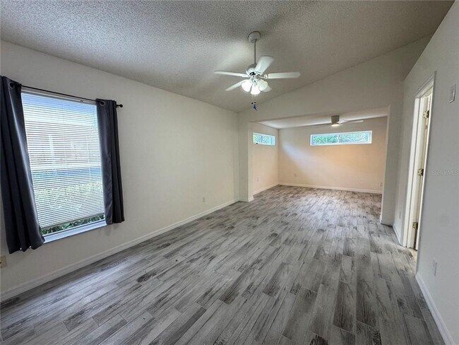 Building Photo - 3350 Lake Tiny Cir