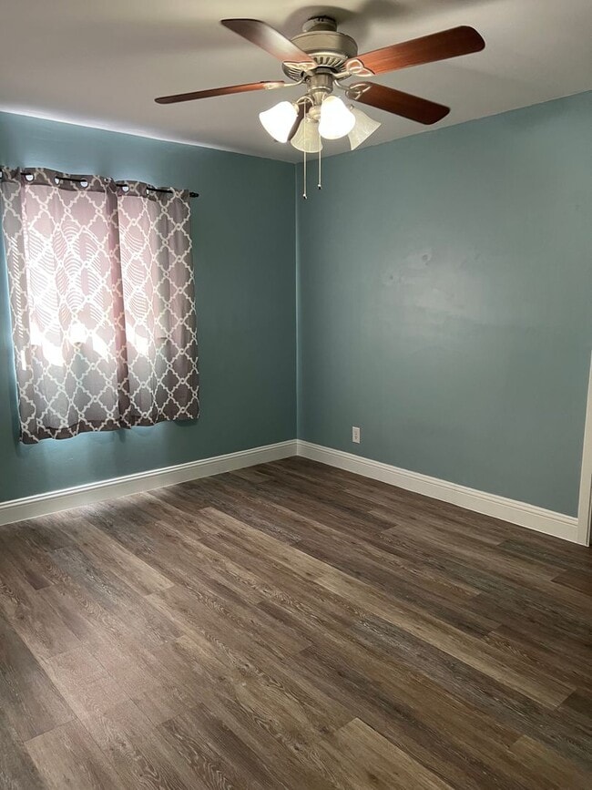 Building Photo - Home for lease