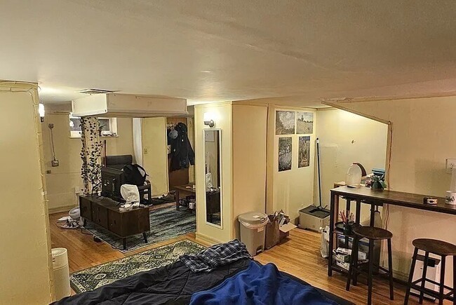 Building Photo - 4 St Mary Rd