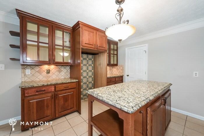 Building Photo - 4806 Castlewood Dr SW