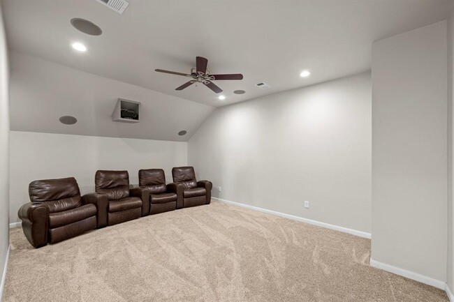 Building Photo - 1301 Horseback Hollow