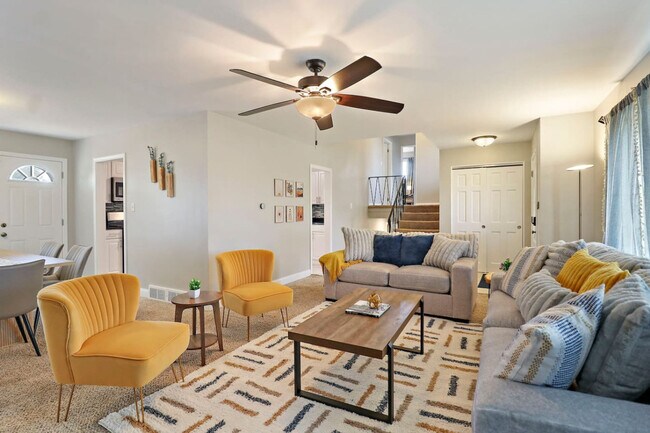 Primary Photo - 207 N Beverly St