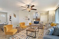 Building Photo - 207 N Beverly St