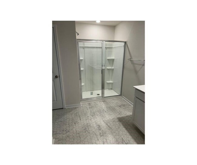 Building Photo - 1215 37th Ave Lane NE