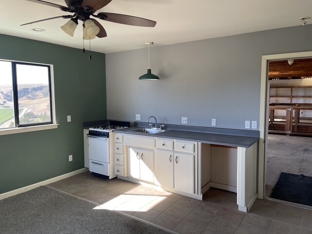 Building Photo - 5840 Rocky Canyon Rd