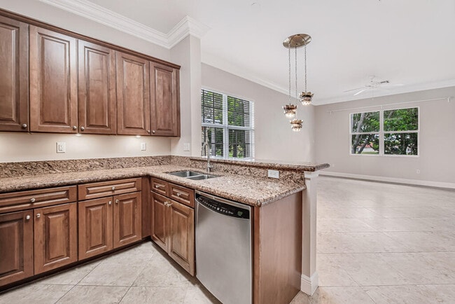 Building Photo - 9778 Bowline Dr
