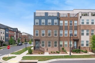 Building Photo - 143 Rubens Dr