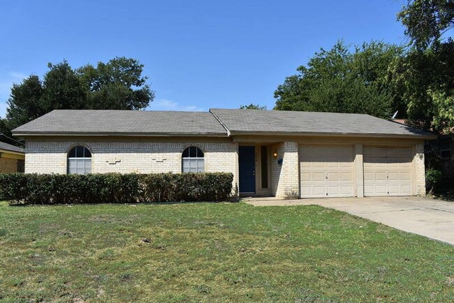 Primary Photo - Charming 3-Bed, 2-Bath Gem in Fort Worth –...