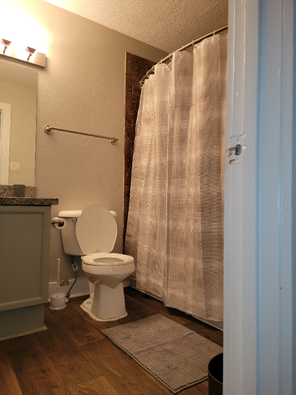 Building Photo - 908 Cove Pl