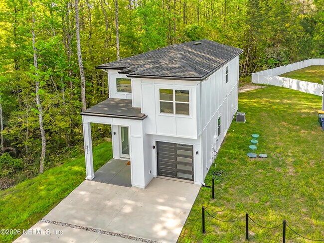 Building Photo - 8912 Hogan Rd