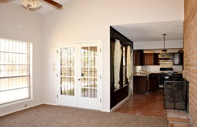 Building Photo - 7321 Ramada Dr