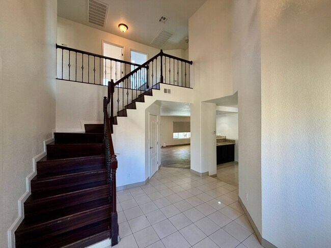 Building Photo - 1538 Roughrider Cir