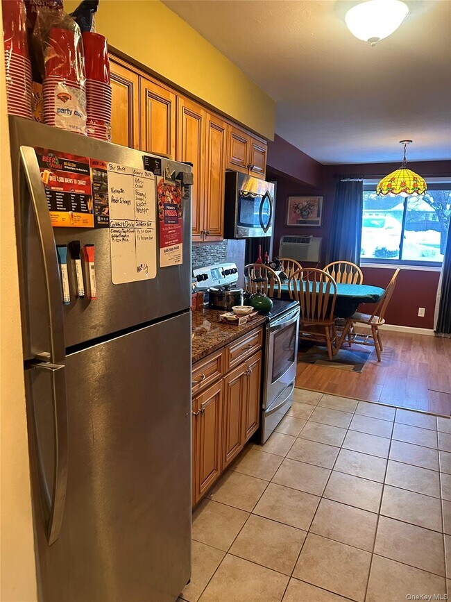 Building Photo - 10 Oakwood Terrace