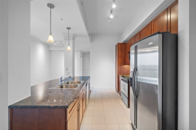 Building Photo - 3333 Allen Pkwy