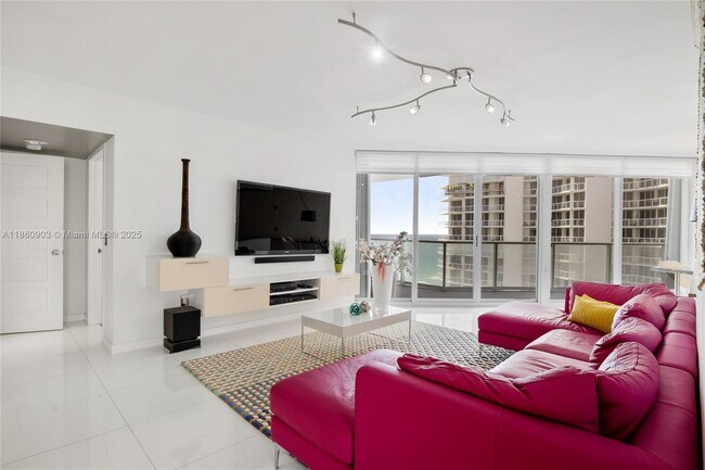 Building Photo - 16445 Collins Ave