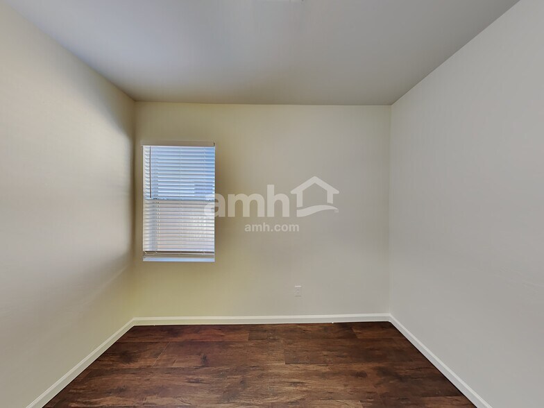 Building Photo - 2814 S Vegas