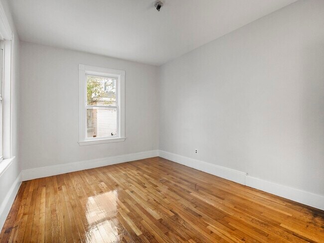 Building Photo - 151 E Mountain Ave