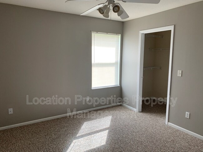 Building Photo - 947 E Wildcat Run St