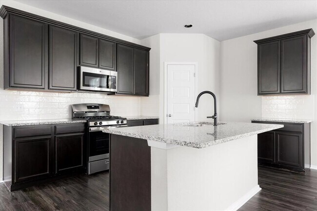 Building Photo - 2800 Joe Dimaggio Blvd