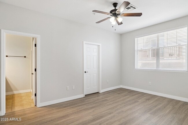 Building Photo - 2498 W Cripple Creek Dr
