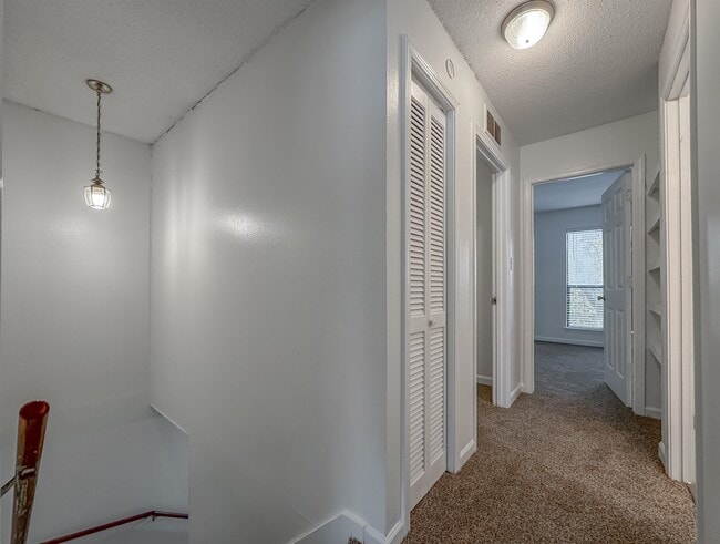 Building Photo - 3735 Donovan Dr