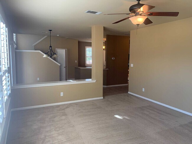 Building Photo - *MOVE IN SPECIAL* Gorgeous Four Bedroom home w/ Community POOL!!
