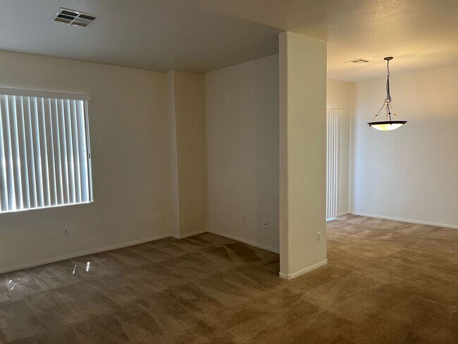 Building Photo - Summerlin Condo