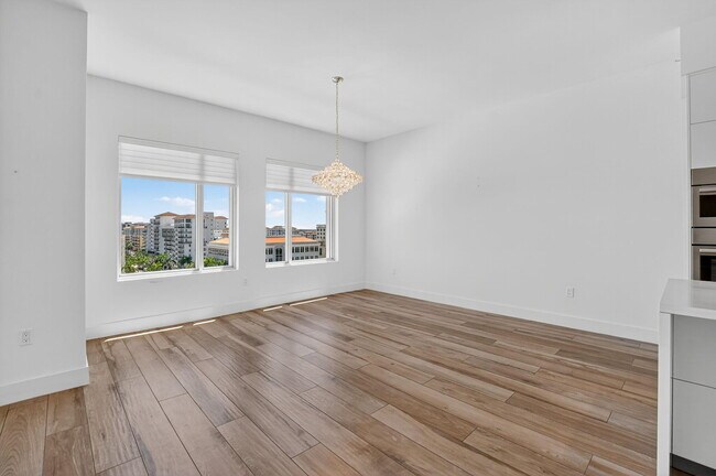Building Photo - 155 E Boca Raton Rd
