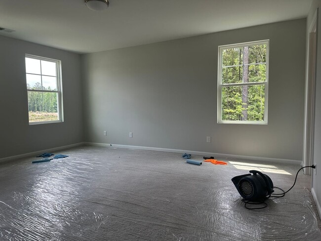 Building Photo - 207 Chime Creek Dr