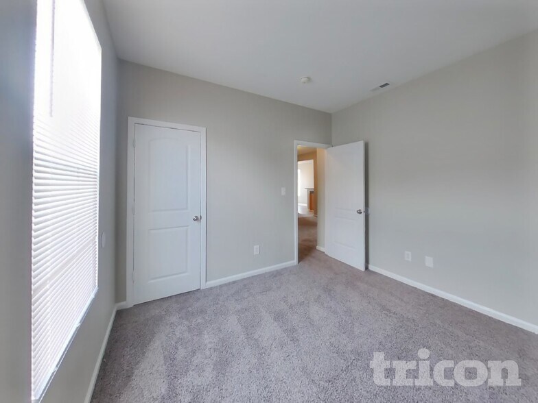 Building Photo - 12675 Old Pond Rd