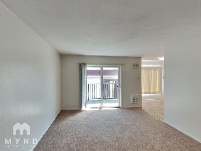 Building Photo - 240 Athol Ave