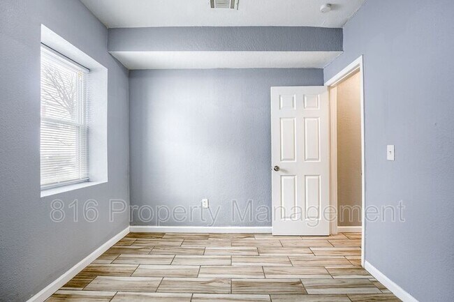 Building Photo - 6903 Jackson Ave