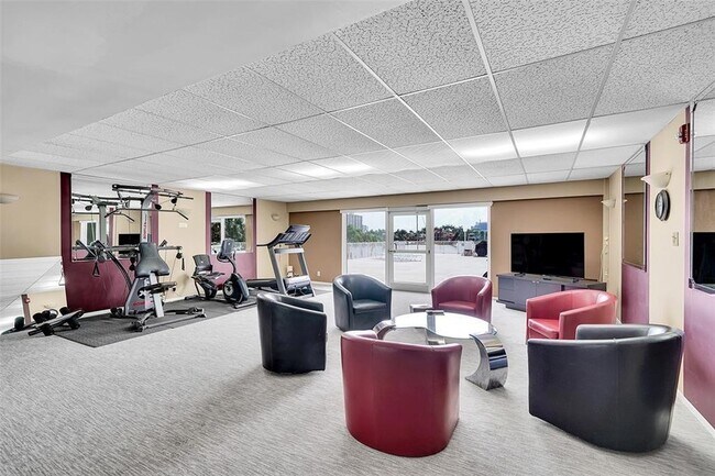 Building Photo - 95 N Birch Rd