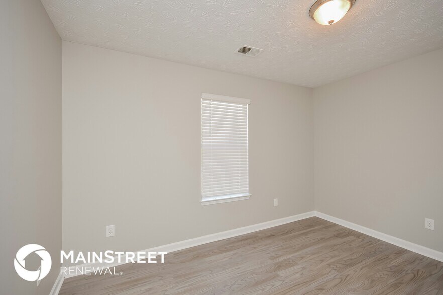 Building Photo - 55 Pebble Ridge Dr