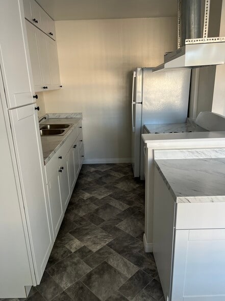 Building Photo - 2324 E Commonwealth Ave