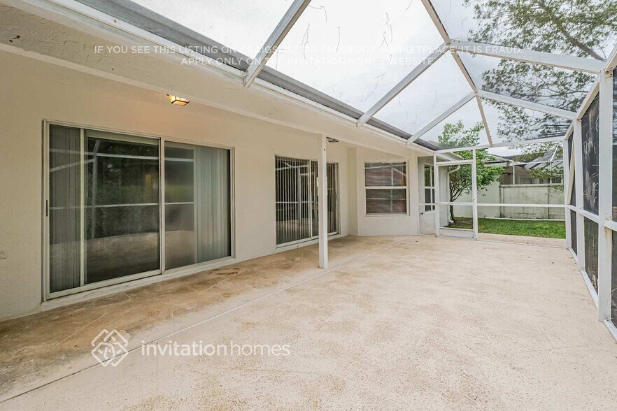 Building Photo - 1796 S Club Dr