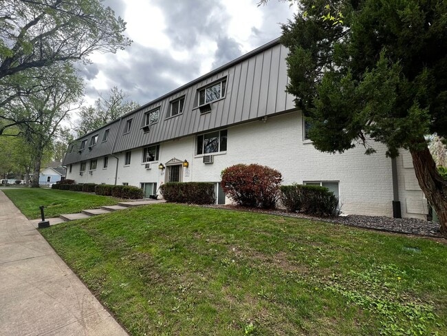 Building Photo - Mathews327 (KC-KS-RB)