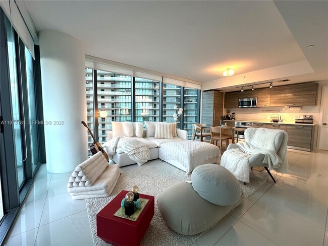 Building Photo - 650 NE 32nd St