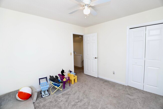 Building Photo - 21 N Trace Ct